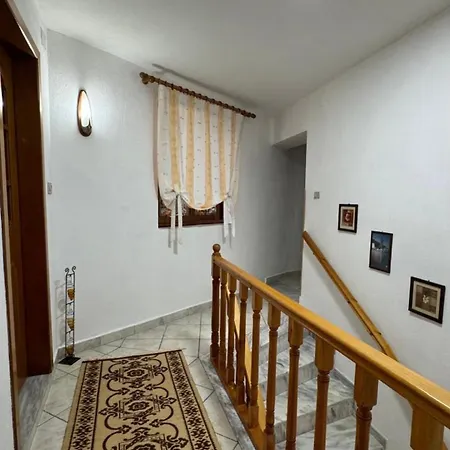 Vodahouse * Gjirokastër